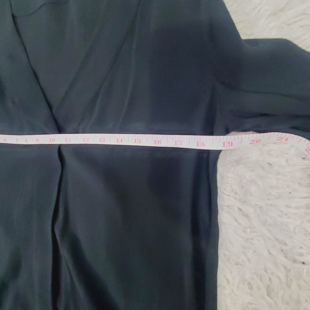 Vince  sheer  V neck Long sleeve  solid black silky blouse size  small - Picture 13 of 15